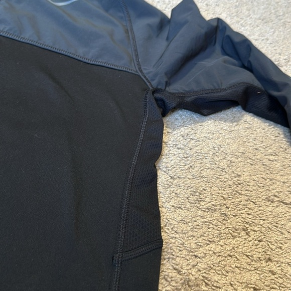 Nike Gray/Black Therma Fit Quarter Zip Pullover Medium - Picture 6 of 8